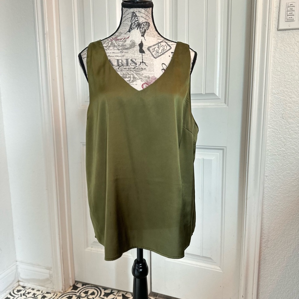 Zeagoo V-Neck Olive Tank Top